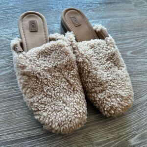COPY - Women’s UGG slip on mule
